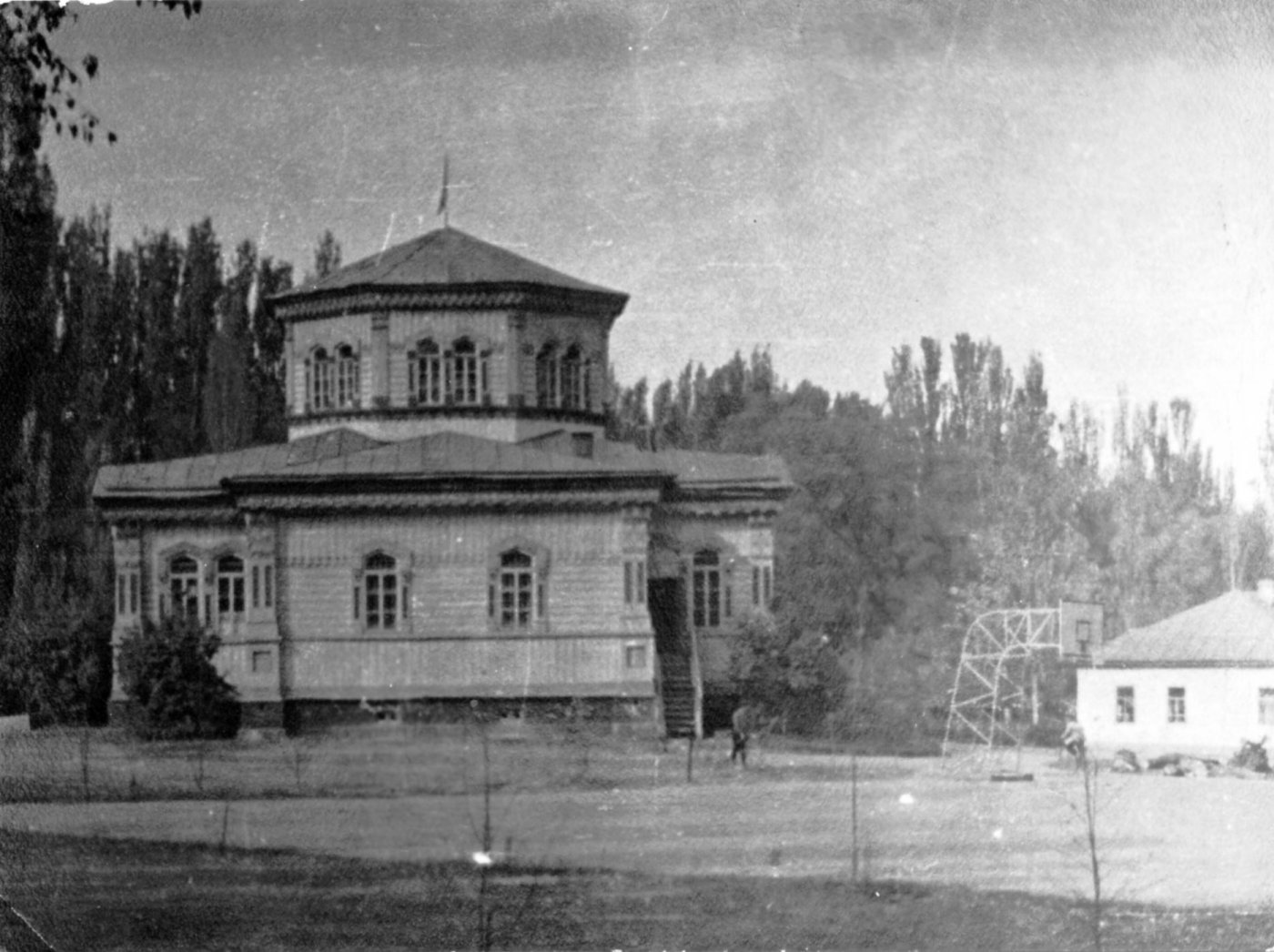 Храм до восстановления, Каракол