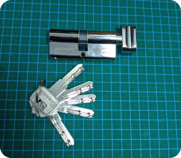 Замена личинки замка