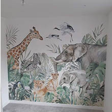 Рисунки на стене в детской