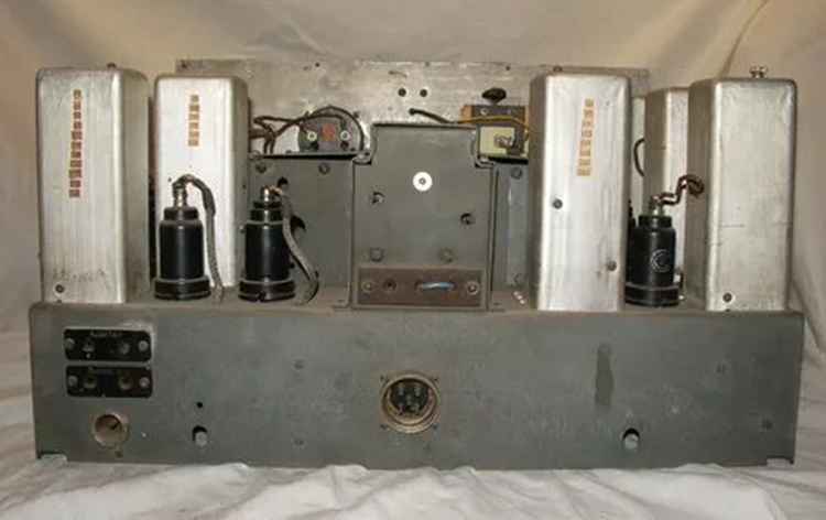 Soviet Electronic Instruments Electronic Warfare on the Eastern Front: The Contribution of Soviet Troops