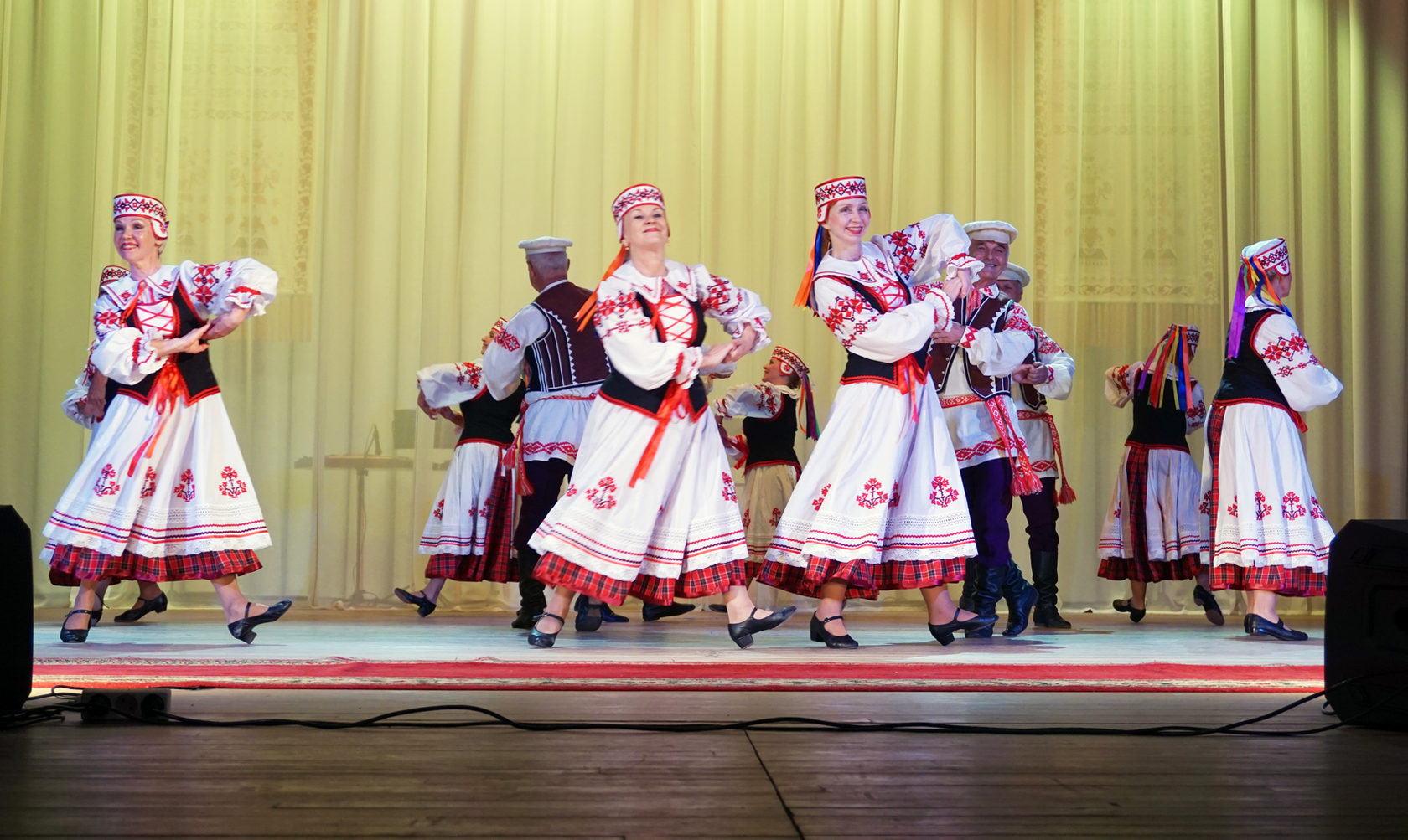 Белорусский костюм для танца