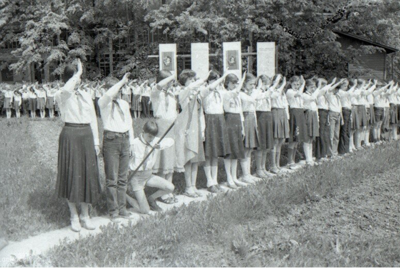 голые подростки в пионерлагере фото 5