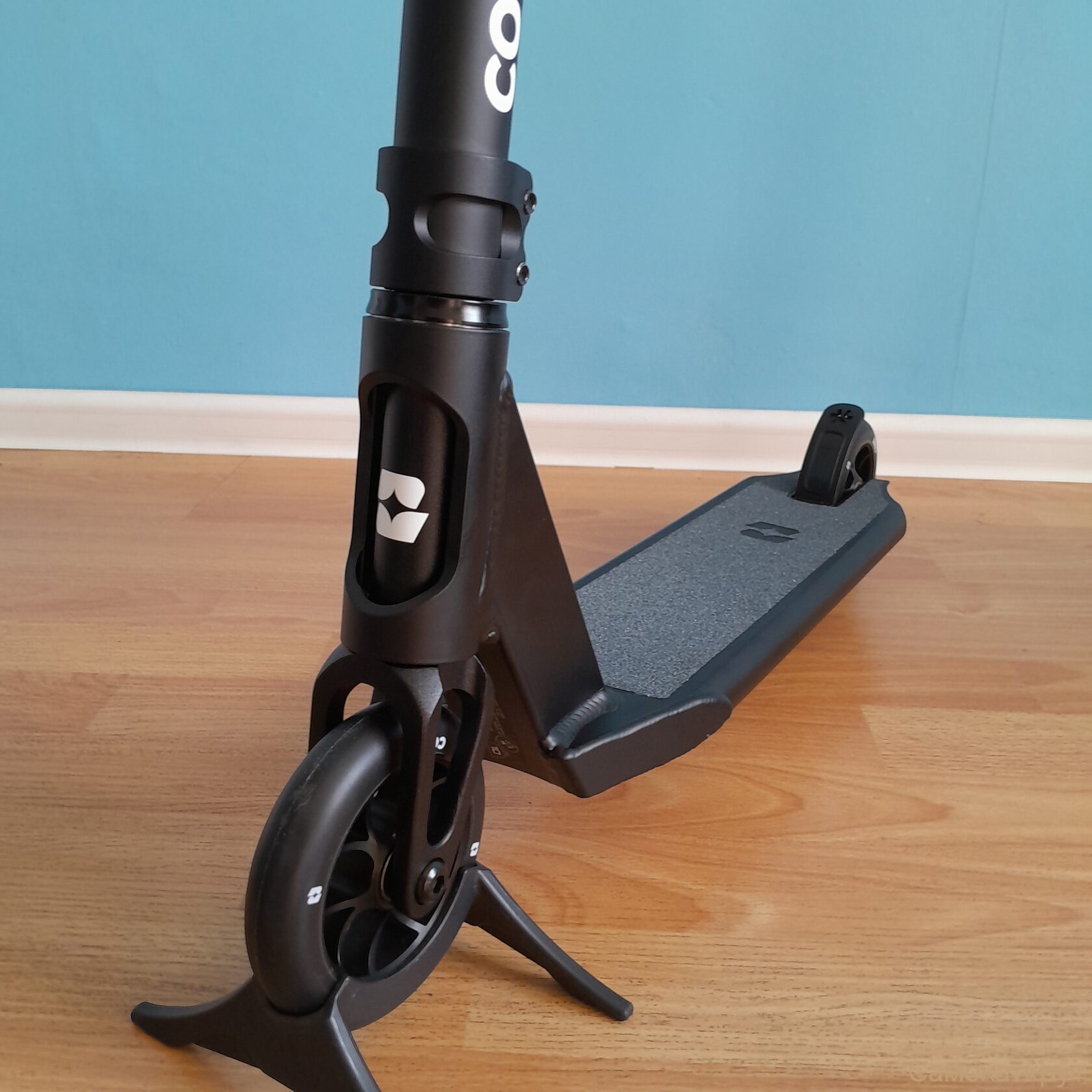 Самокат трюковой Diverse &quot;Core&quot; M Full Matt Black