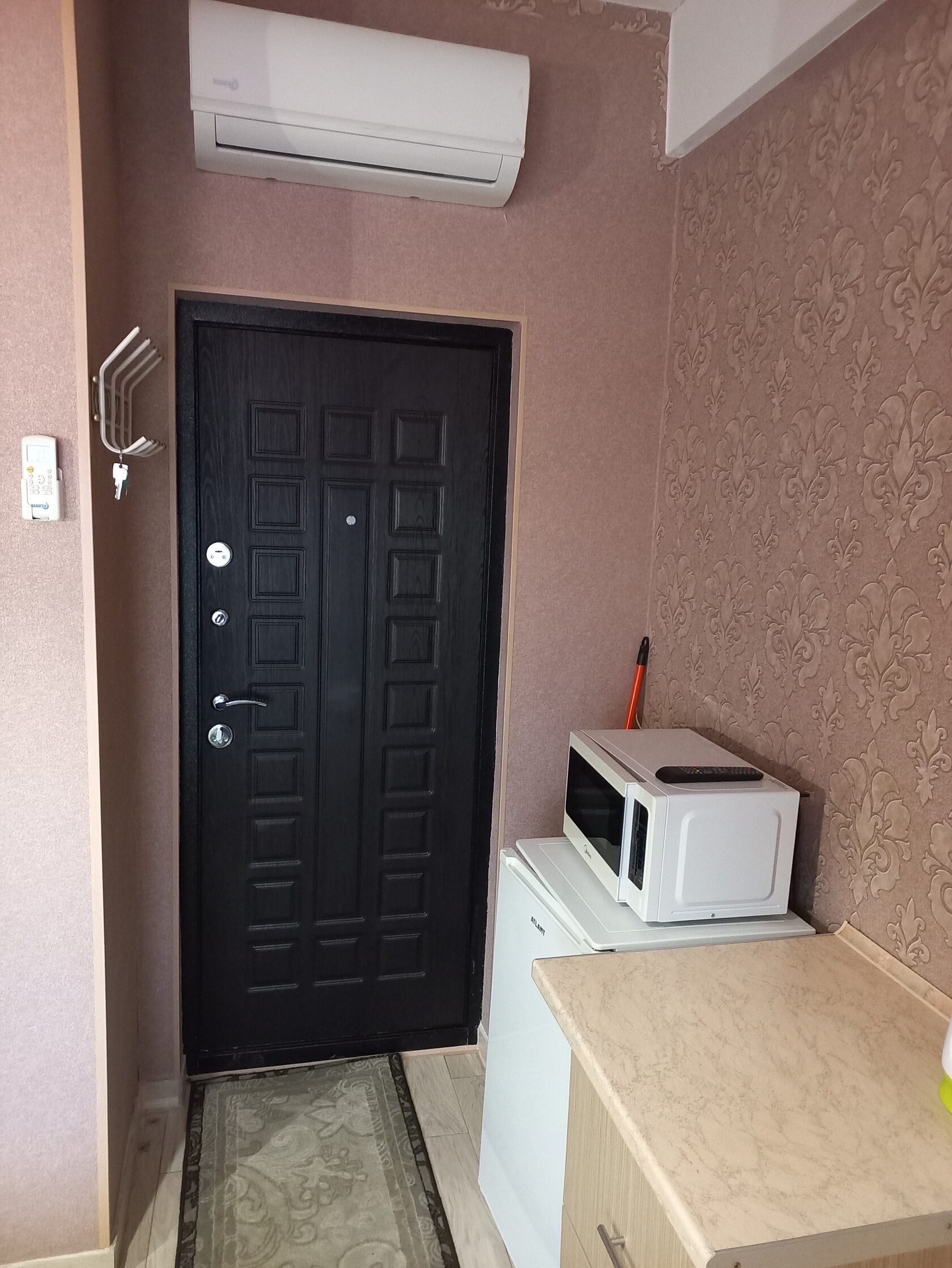 интерьер квартиры посуточно. комната с евроремонтом. суточная квартира метро полянка. однокомнатная квартира. квартиры в красноярске.