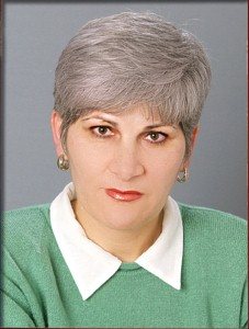 Директриса школы помешана на жестким золотым дождиком и часто занимается им с завучем