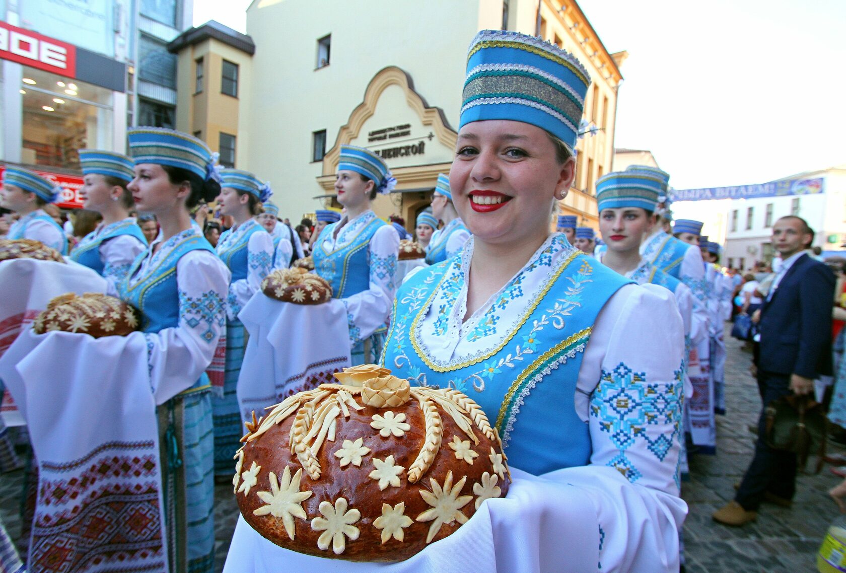 Праздник в гродно. Республиканский фестиваль национальных культур. Фестиваль национальных культур Гродно. Культура Беларуси. Фестиваль национальных культур в Гродно 2023.