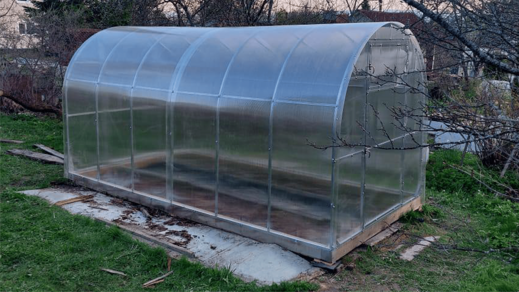 теплица конусная с двойной дугой