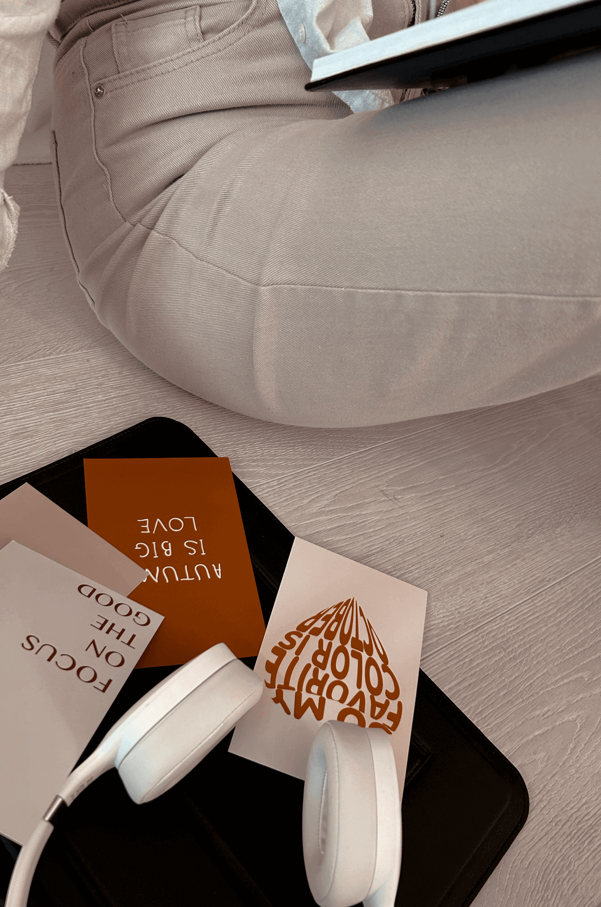 графический дизайнер Марина Пужель, печатная продукция, логотип, фирменный стиль, над, чек-лист