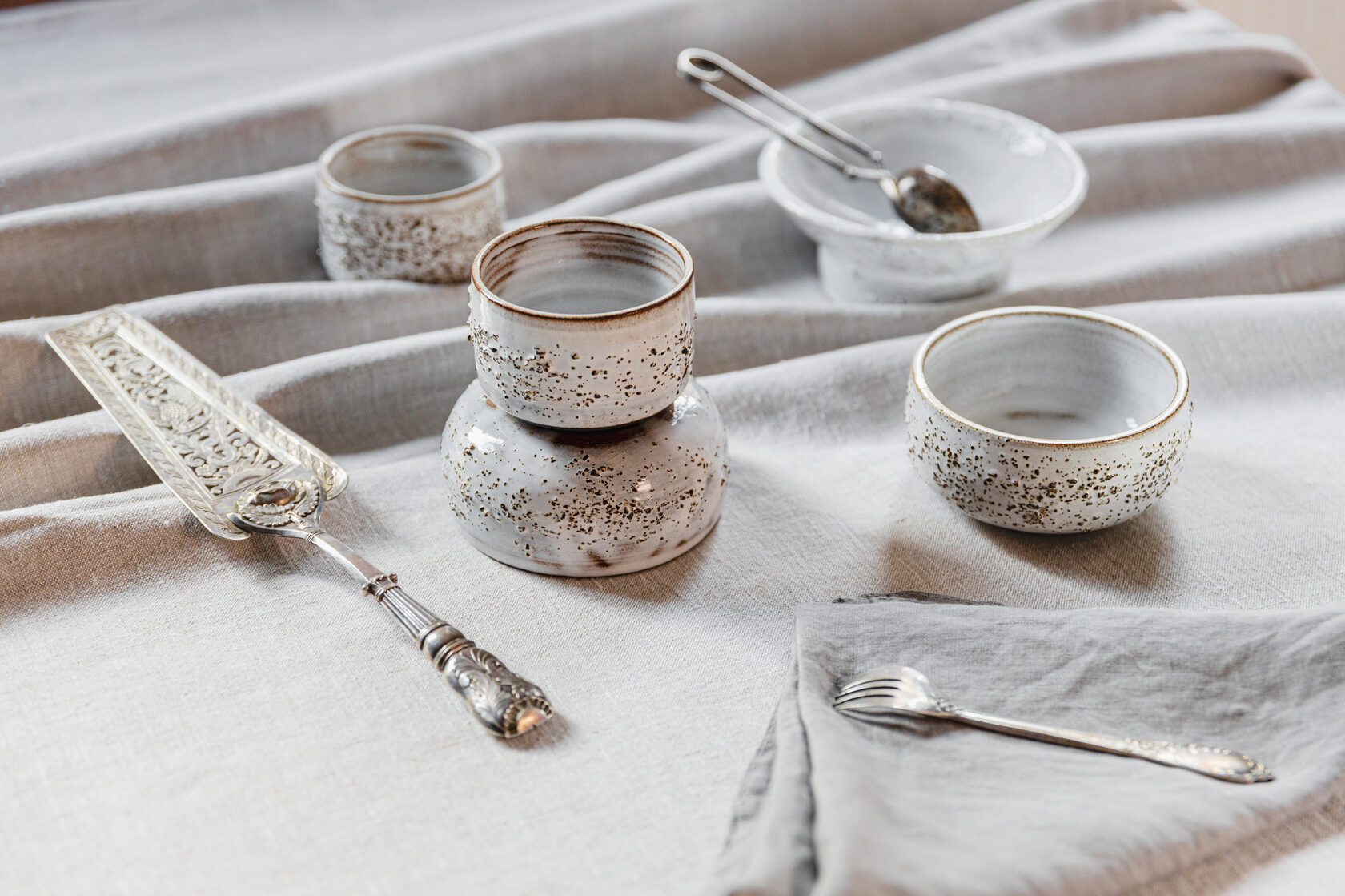 handmade, restaurant, ceramics, tableware, HoReCa, MICHELIN, modern, art, artsy, plating, Ksenia, Wallenstein, Studio, limited, contemporary, plates, handmade, cups, sophisticated, high level, gastronomic, experience 