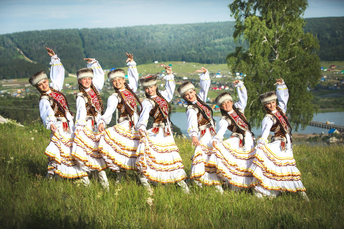 Культуры республики башкортостан. Башкортостан Башкирский народ. Башкиры на Урале. Народы Башкортостана башкиры. Народы Южного Урала.