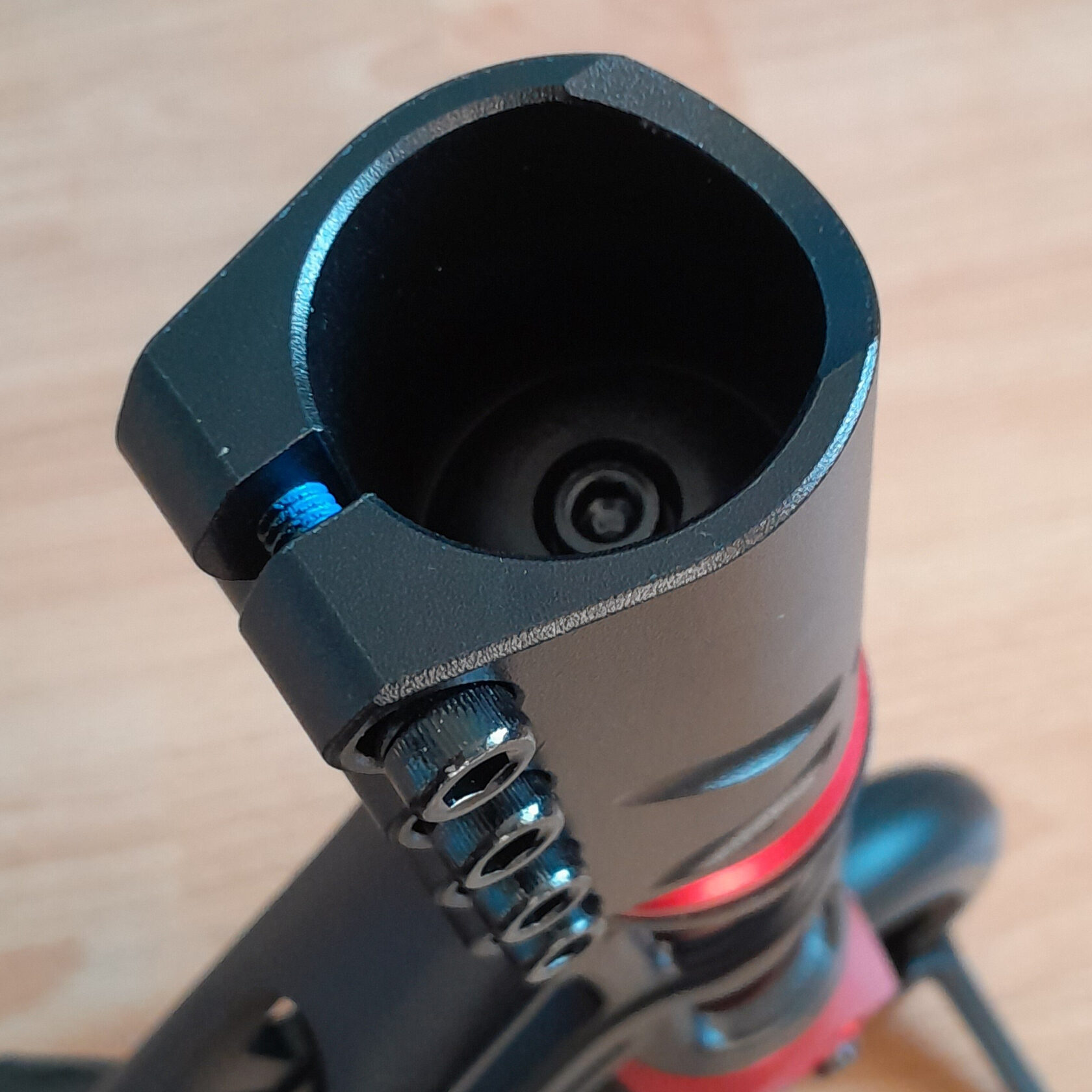 Протяжка hic/scs компрессии на трюковом самокате