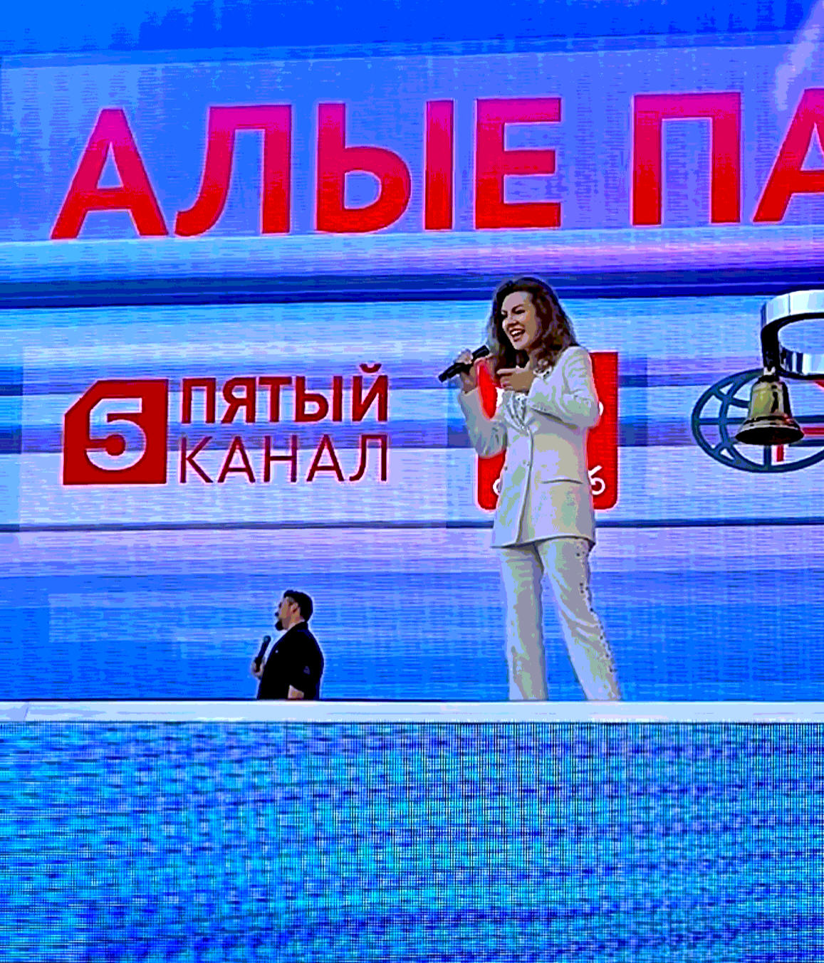 мем меня ничего не удивит. удивляет что означает. любопытство актер эмоция. удивляет что означает. удивленный человек.