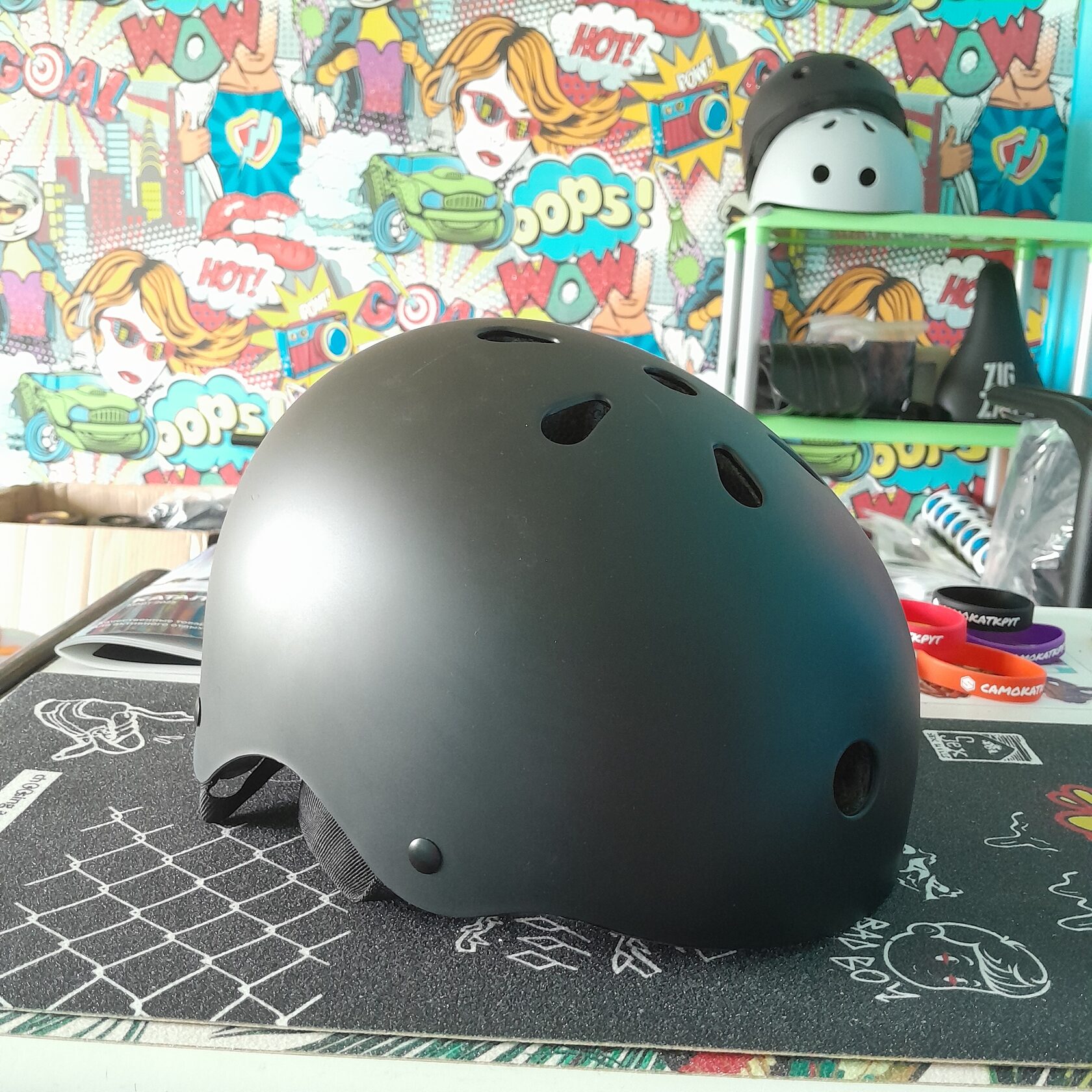 Шлем защитный чёрный S, M