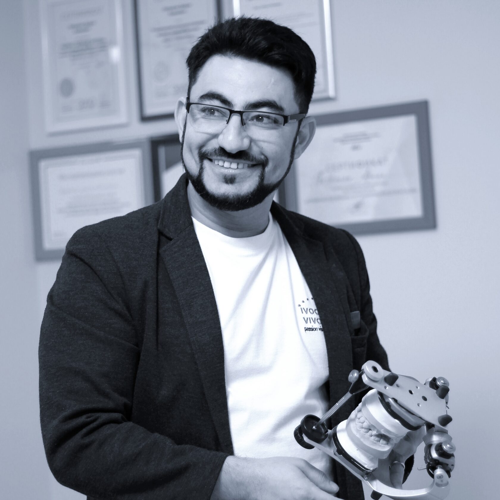 Зубные техники волгограда. Зуботехническая лаборатория в москве. Зубные техники волгограда. Керамик плюс волгоград стоматология. Маргиев борис батразович.