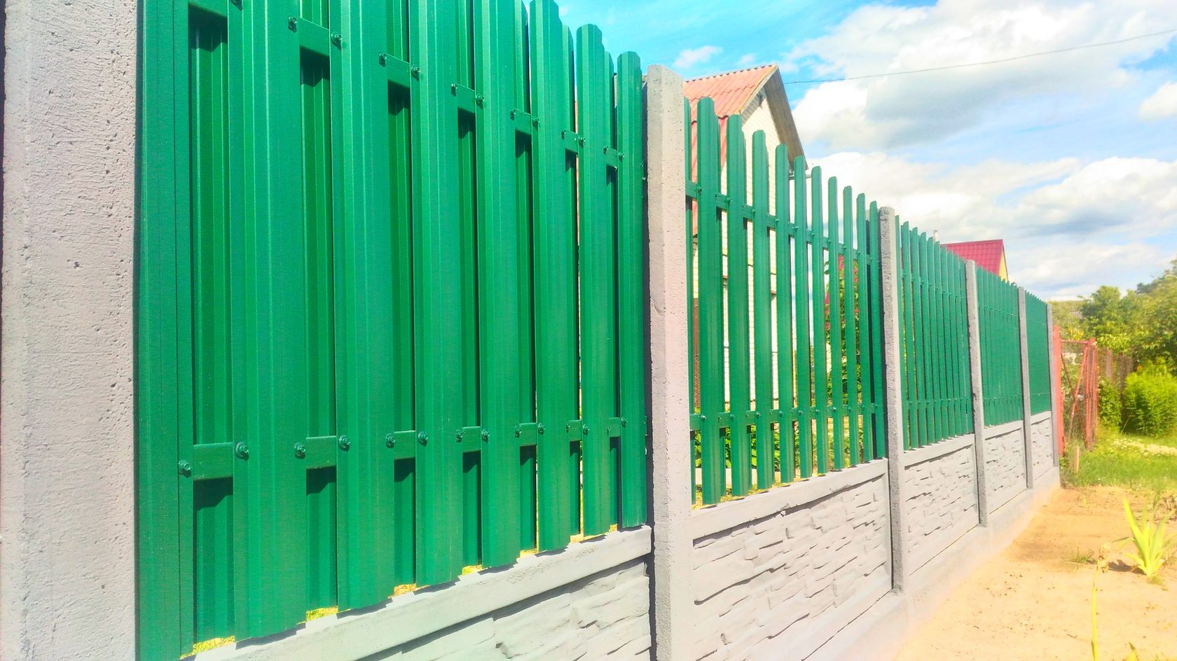 забор никак у всех. забор горизонтальный металлический. жалюзи забор 80 80. забор никак у всех. забор ламели горизонтальные.