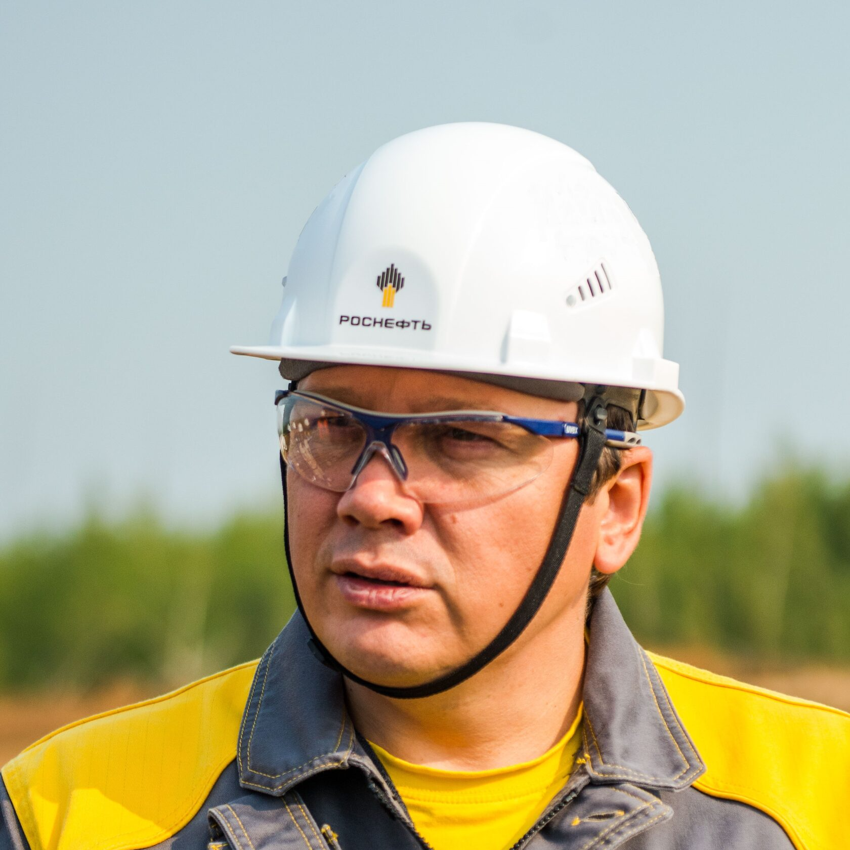 Директор рн. Николай Сюткин РН-Уватнефтегаз. Генеральный директор Уватнефтегаз. Романчев Михаил Александрович Уватнефтегаз. Армянинов Уватнефтегаз генеральный директор