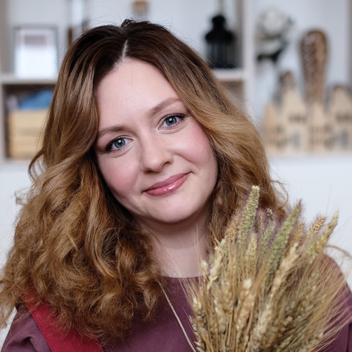 Уроки вокала екатеринбург. Уроки вокала на дому для начинающих. Уроки по вокалу. Эстрадный вокал книги. Уроки вокала екатеринбург для начинающих взрослых.