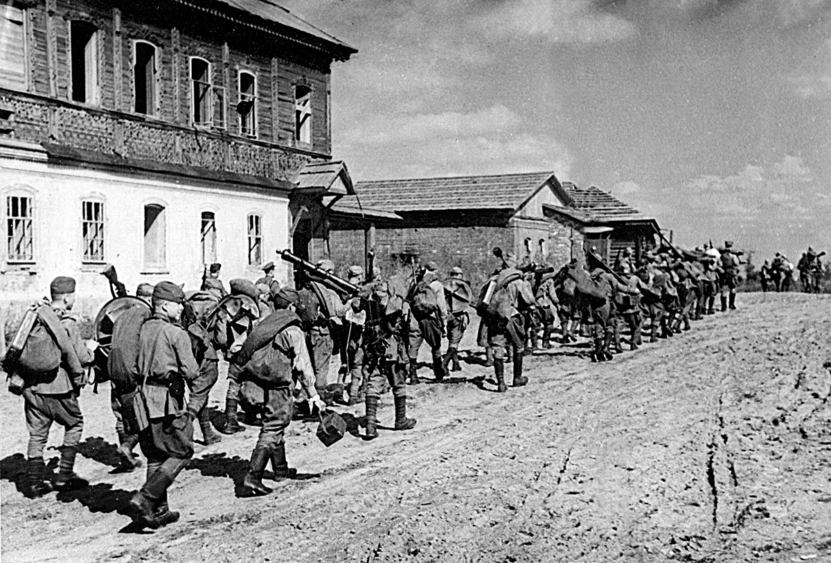 1943 что было в этом году. Ельнинская наступательная операция 1943. Освобождение Смоленска в 1943. Освобождение Дорогобужа 1943.