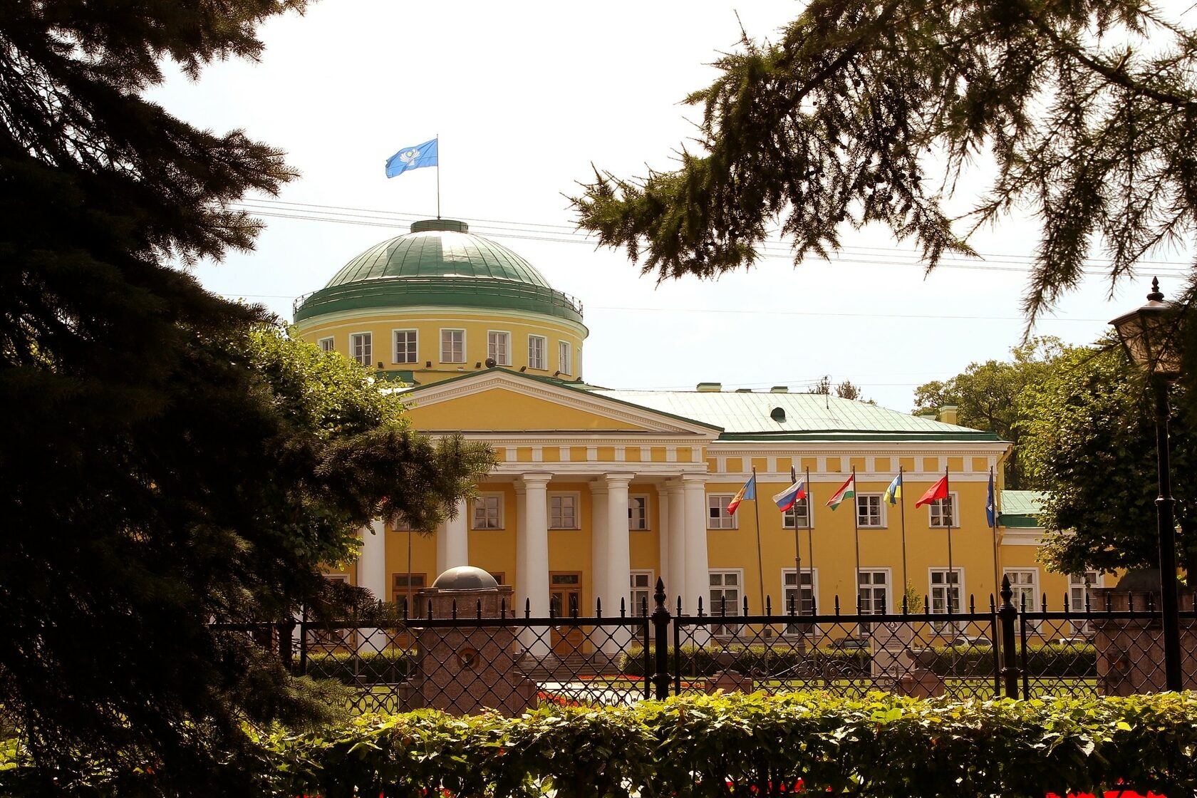 Таврический дворец в санкт петербурге фото Guided tours of the Tauride Palace