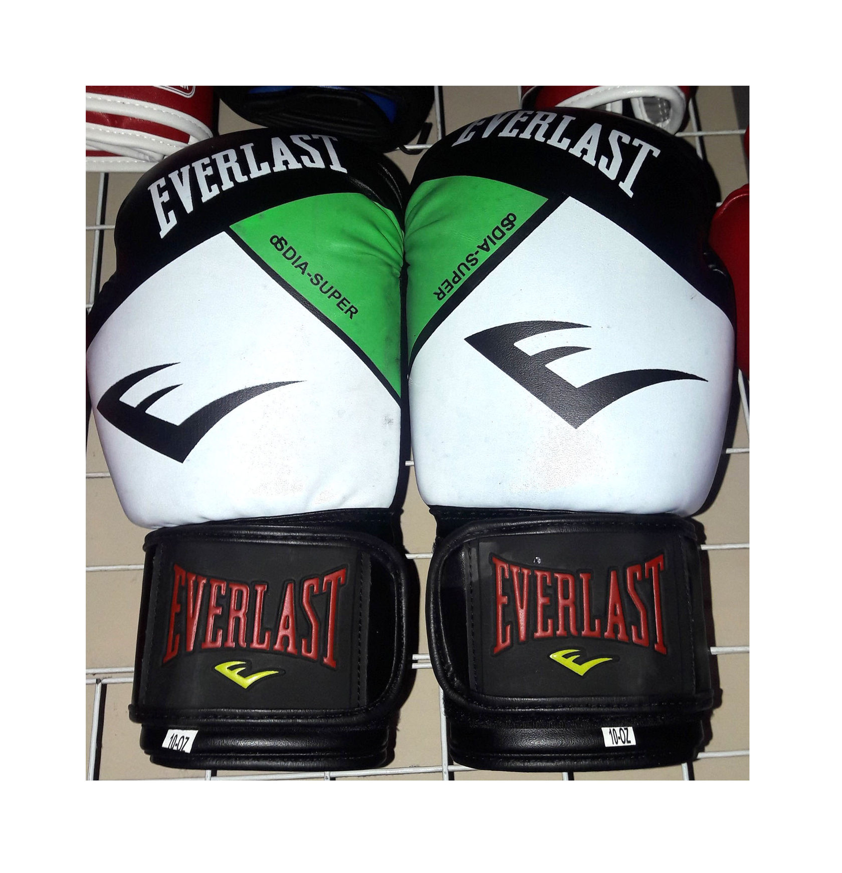 купить Боксерские перчатки Everlast цена