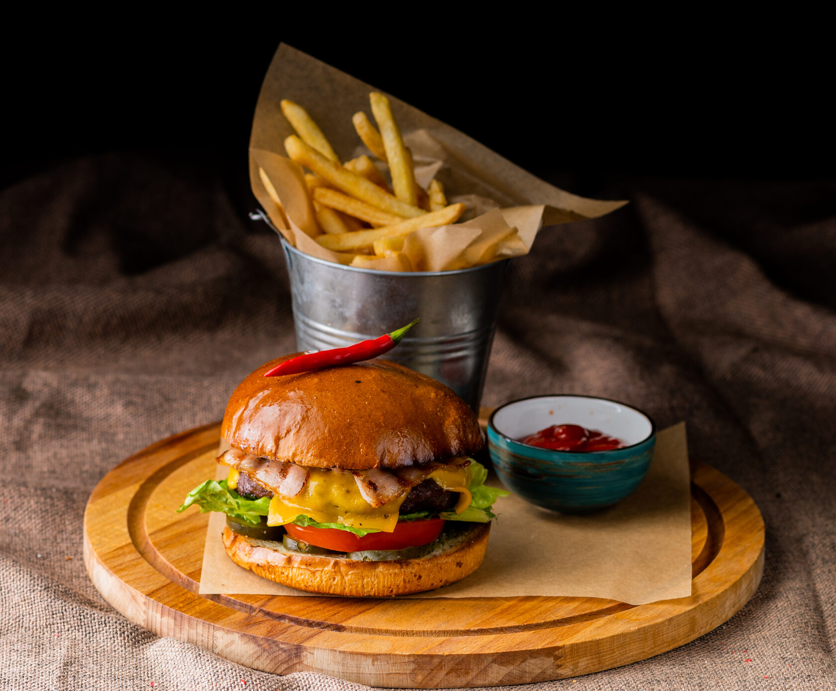 Brewers hammer паб спб. Бреверс хаммер. Бреверс хаммер. Ирландский бар на ленинском санкт-петербург ресторан. Brewers hammer паб.