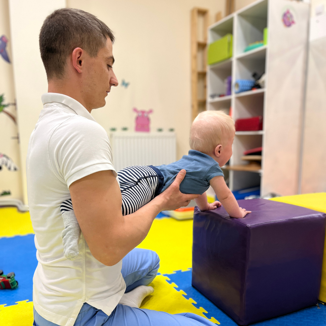 kinetoterapie, kineto 4 baby, kineto4baby, kinetoterapie pentru copii, clinica de kinetoterapie, fizioterapie, exhitație terapeutica, kinetoterapie chisinau, kinetoterapie Chișinău, kinetoterapeut, kinetoterapeut chișinău, kinetoterapeut copii,